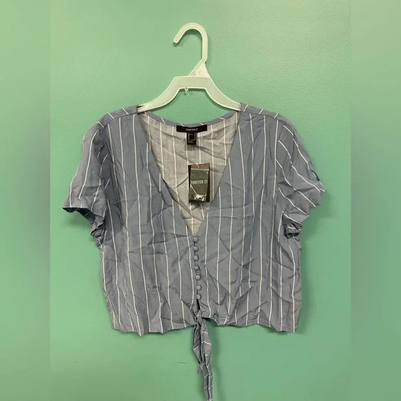 Forever 21 - Picture 2 of 4